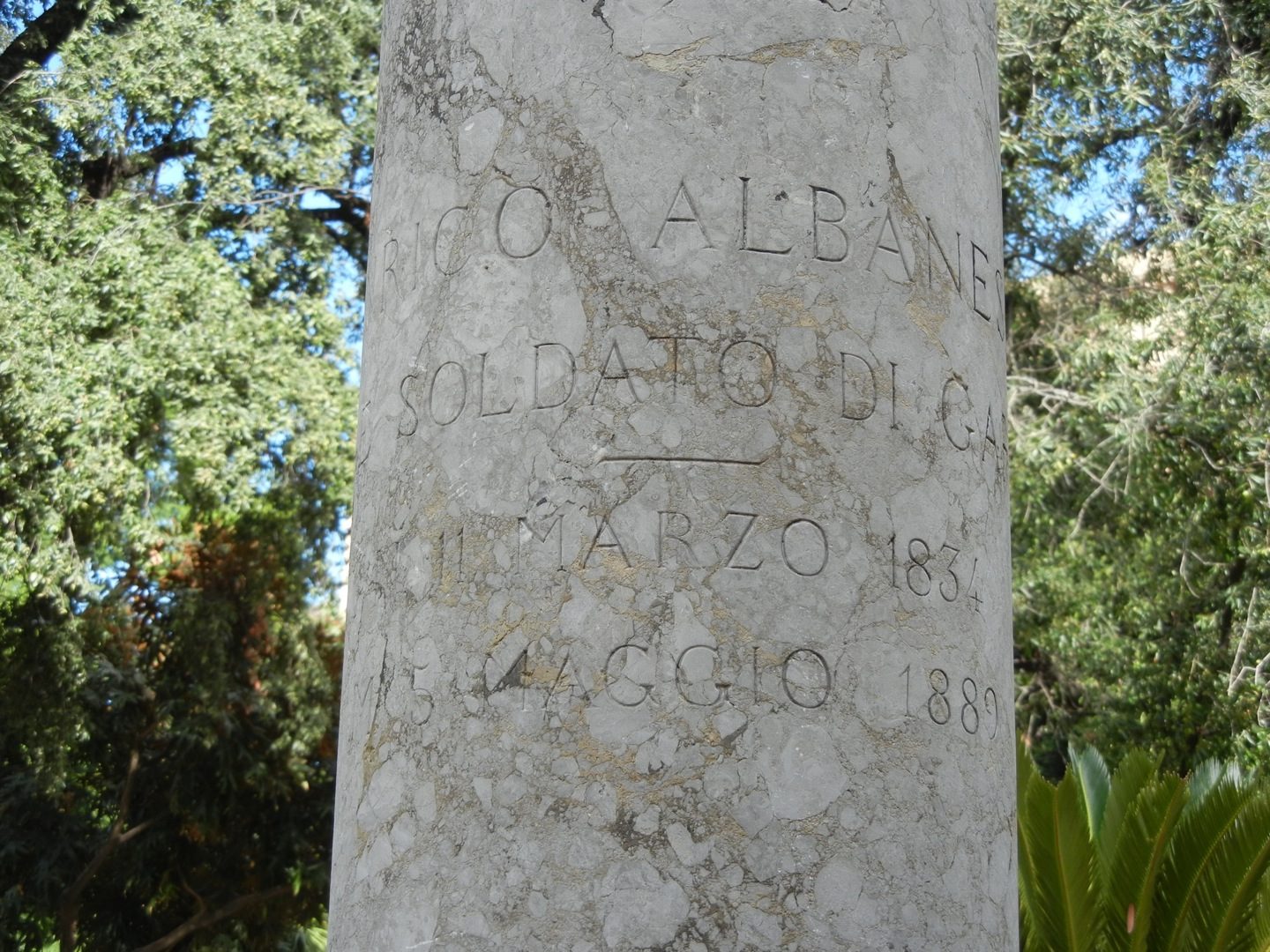 Enrico Albanese's bust, Palermo(inscription).JPG